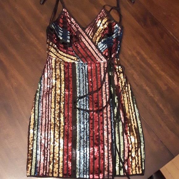 🎁SALE🎁BCBGMAXAZRIA Striped Sequin Wrap Dress - Picture 6 of 8